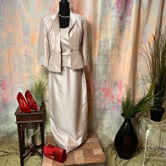 📌Cachet Beautiful Evening Dress w/ Jacket - Mother of the Bride - Formal - Ball - Picture 2 of 16